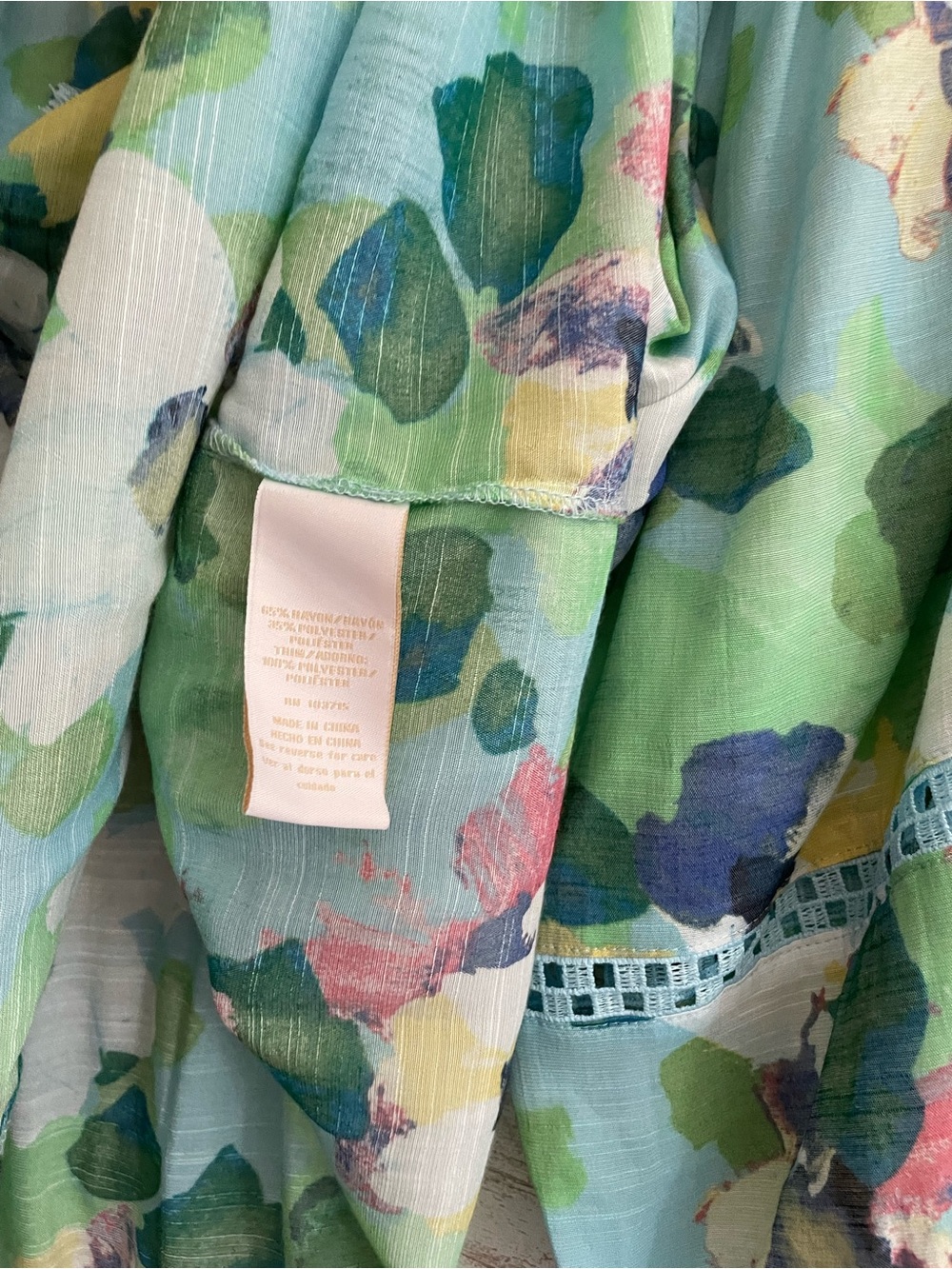 Hope & Harlow Watercolor Floral Peasant Top Size L Blue Green Boho Crochet Lace - Picture 9 of 13